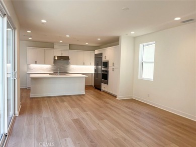 Brand new home within 15 minutes from the beach. This two level - photo 3
