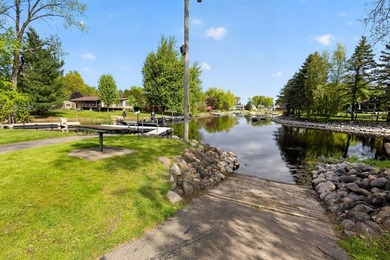 Charming Lake Puckaway home w/private boat launch & MANY recent - photo 4