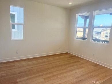 Brand new home within 15 minutes from the beach. This two level - photo 10