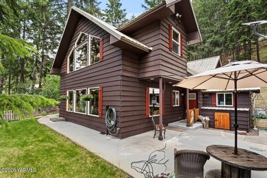 Welcome to Your Mountain Oasis: The Perfect Blend of Rustic - photo 6