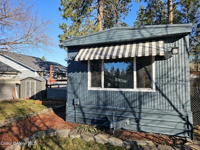 Come check out this newly remodeled home! New carport, New - photo 3
