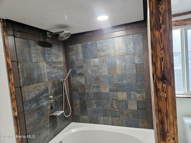 Come check out this newly remodeled home! New carport, New - photo 6
