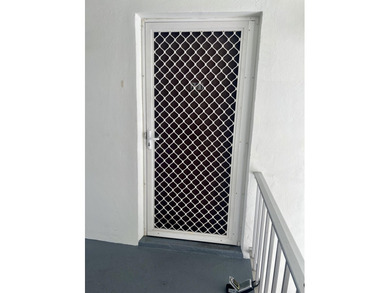 Welcome to easy Florida living in this bright, very clean - photo 5