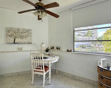 Beautiful sunny condo lots of natural light, nicely remodeled - photo 12