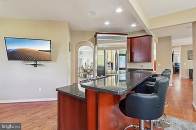 Welcome to one of the most captivating lakefront residences - photo 12