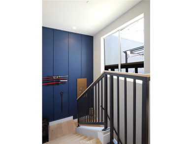 Tucked away in South Redondo, One South is a luxury - photo 15