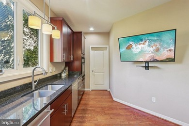 Welcome to one of the most captivating lakefront residences - photo 16