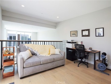 Tucked away in South Redondo, One South is a luxury - photo 17