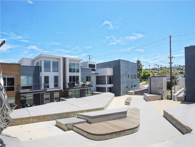 Tucked away in South Redondo, One South is a luxury - photo 21