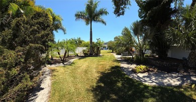 Welcome home to this beautifully maintained 2019 Pinellas Park - photo 31