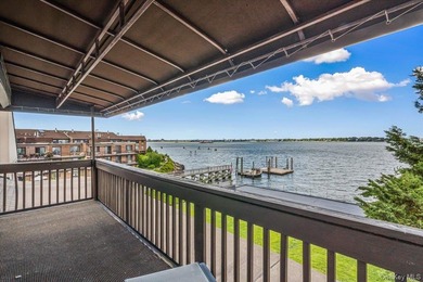 Set behind private gates on an oversized waterfront parcel, this - photo 31