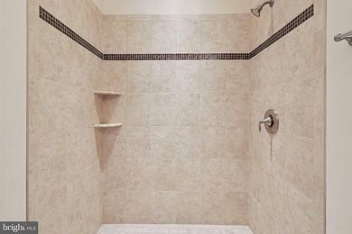 Welcome to one of the most captivating lakefront residences - photo 31