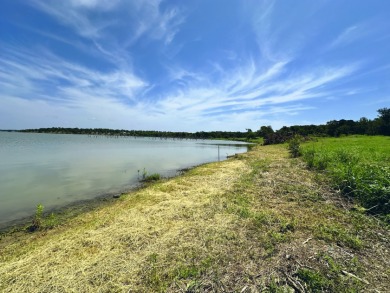 Waterfront 1.01 Acre Lot on Richland Chambers Lake! - photo 36
