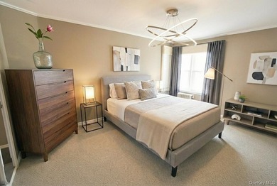 Rarely Available High-Floor 2-Bedroom in Prime Forest Hills - photo 6