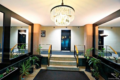 Rarely Available High-Floor 2-Bedroom in Prime Forest Hills - photo 9