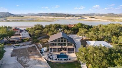 Experience contemporary luxury in an unforgettable Medina Lake - photo 49