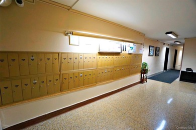 Rarely Available High-Floor 2-Bedroom in Prime Forest Hills - photo 10