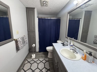 Looking for a year-round residence or the perfect lake getaway - photo 12