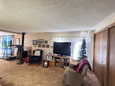 Looking for a year-round residence or the perfect lake getaway - photo 18