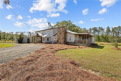 This Baxley property opens the door to something you don't come - photo 5