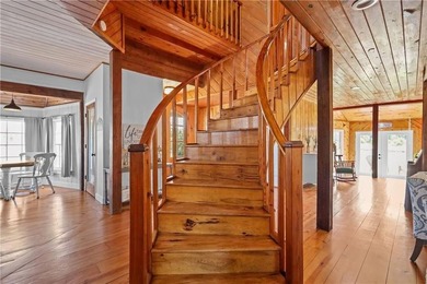 This Baxley property opens the door to something you don't come - photo 9