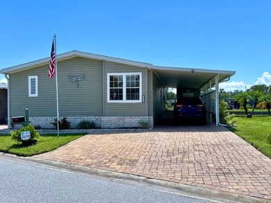 This beautifully upgraded 2-bedroom, 2-bathroom home offers - photo 2