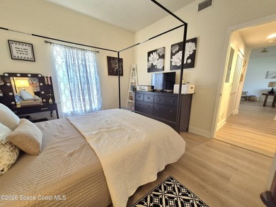 Beautifully updated, move-in ready first-floor 3-bedroom, 2-bath - photo 15