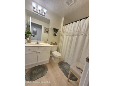 Beautifully updated, move-in ready first-floor 3-bedroom, 2-bath - photo 17