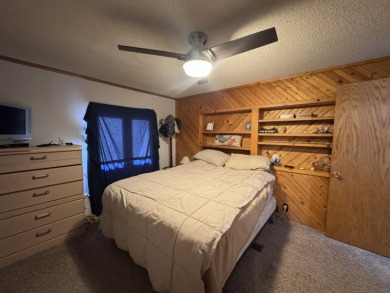 Looking for a year-round residence or the perfect lake getaway - photo 9