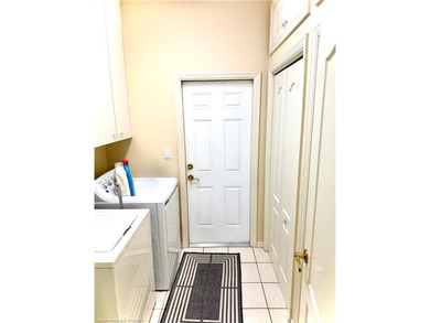 Live where you play! Large 3/2/2 POOL HOME located directly on a - photo 23