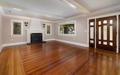 Behind the timeless facade of a beautifully restored 1920s - photo 4