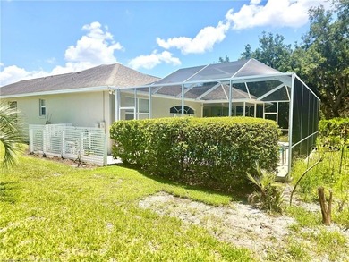 Live where you play! Large 3/2/2 POOL HOME located directly on a - photo 25