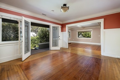 Behind the timeless facade of a beautifully restored 1920s - photo 7