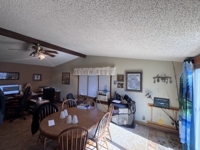 Looking for a year-round residence or the perfect lake getaway - photo 25