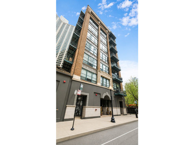Experience true loft living in this exceptional modern - photo 1