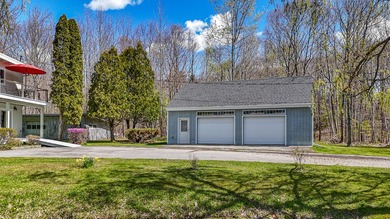 First time offered in over 25 years, this exceptional waterfront - photo 7