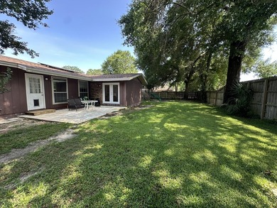 Located in Fort Walton Beach's established Kenwood neighborhood - photo 14
