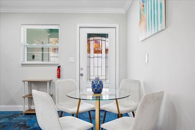 Beautifully renovated duplex in the heart of West Palm Beach - photo 14