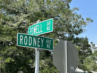 Located in Fort Walton Beach's established Kenwood neighborhood - photo 16