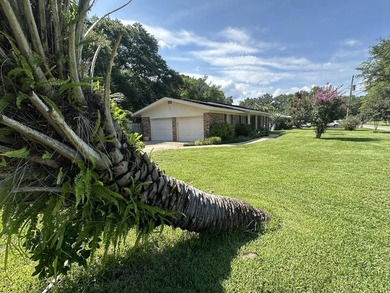 Located in Fort Walton Beach's established Kenwood neighborhood - photo 17