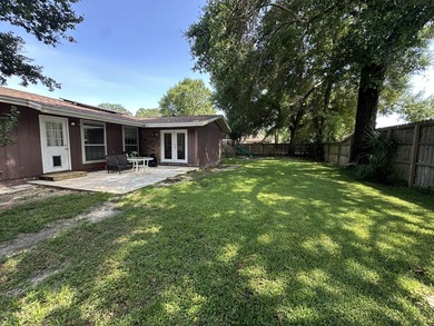 Located in Fort Walton Beach's established Kenwood neighborhood - photo 23