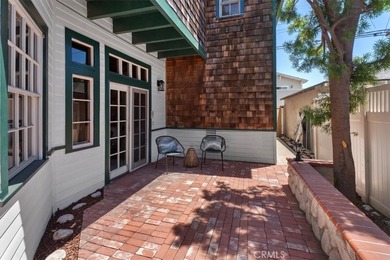 Welcome to one of Old Torrance's most inviting residences, where - photo 32