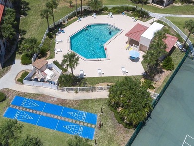 Live the ultimate beach lifestyle in this 2-bedroom, 2-bath - photo 4