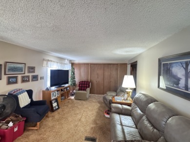 Looking for a year-round residence or the perfect lake getaway - photo 19