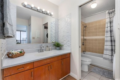 Experience true urban island living in this high-floor - photo 11