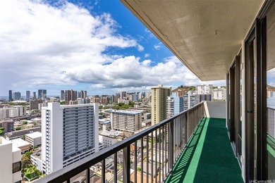 Experience true urban island living in this high-floor - photo 17