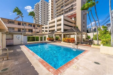Experience true urban island living in this high-floor - photo 18