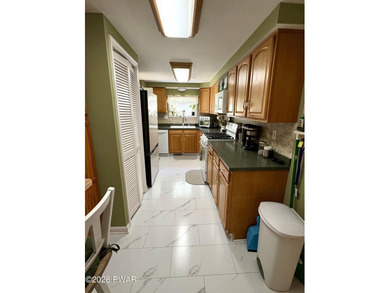 Welcome home to this well-maintained 2-bedroom, 1.5-bath - photo 8