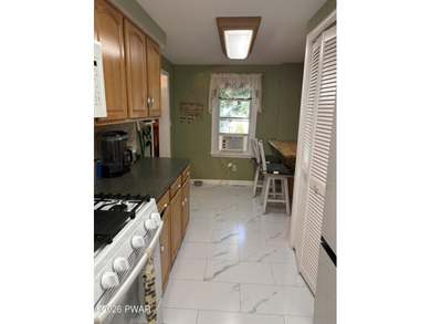 Welcome home to this well-maintained 2-bedroom, 1.5-bath - photo 10