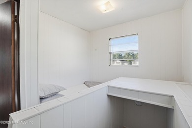 This property offers a rare opportunity with two separate homes - photo 21